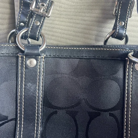 Coach Handbag - Picture 4 of 7